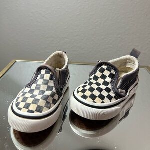 Black-and-white checkered vans for toddler boys